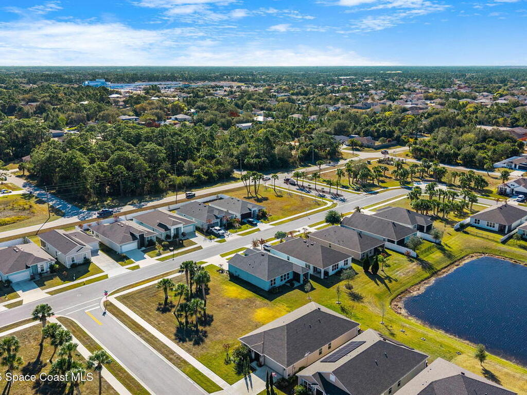 1099 Corbin Circle, Palm Bay, FL 32908