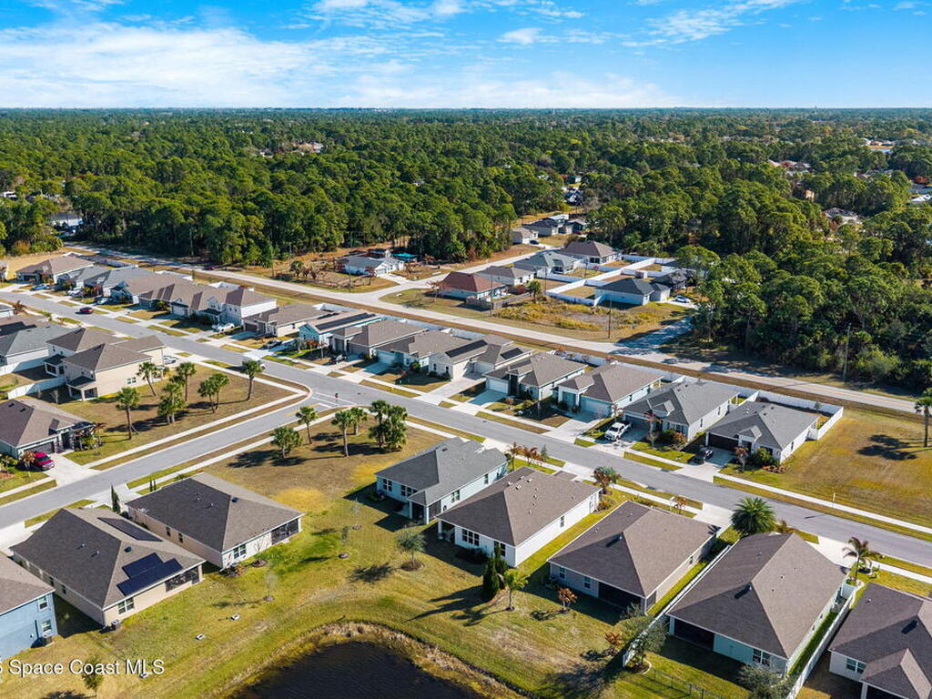 1099 Corbin Circle, Palm Bay, FL 32908