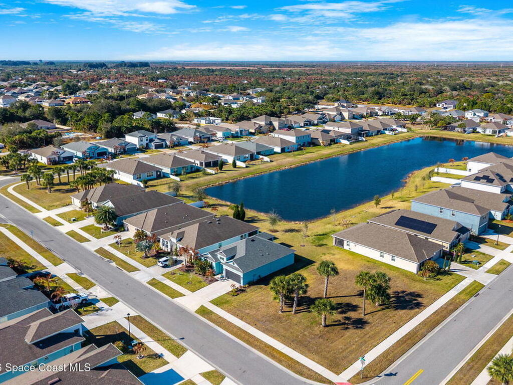 1099 Corbin Circle, Palm Bay, FL 32908