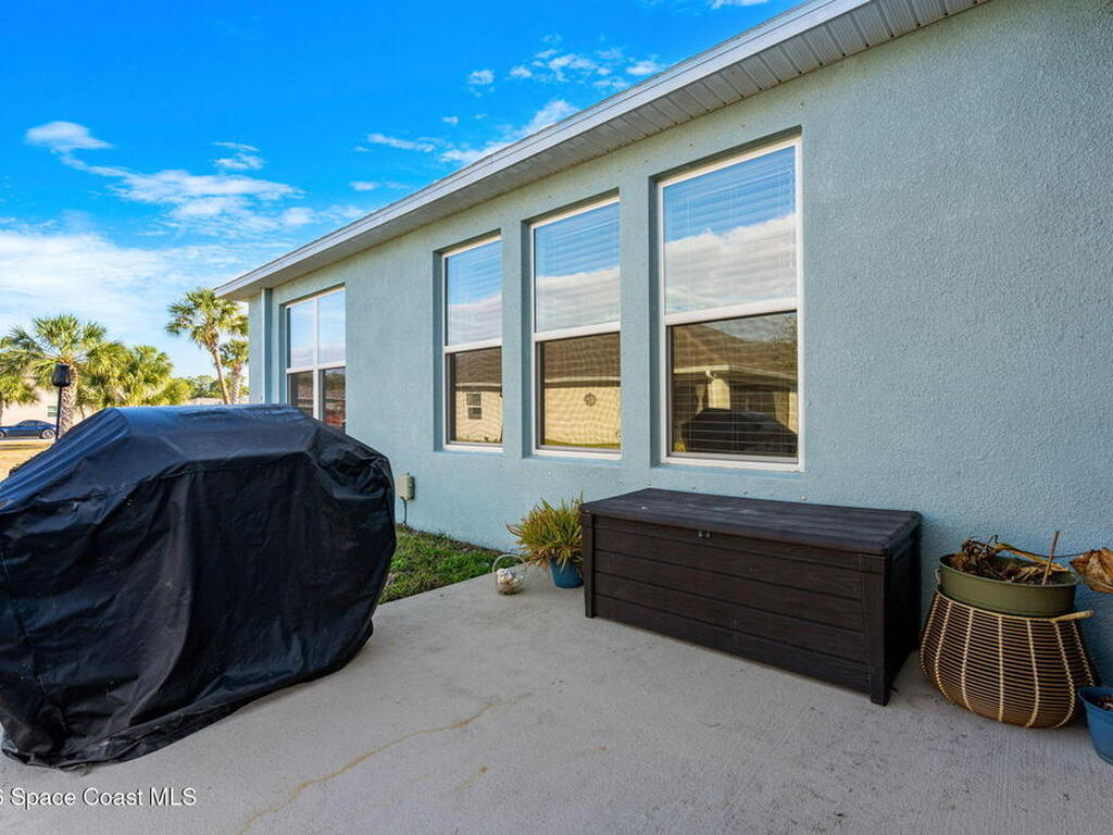 1099 Corbin Circle, Palm Bay, FL 32908