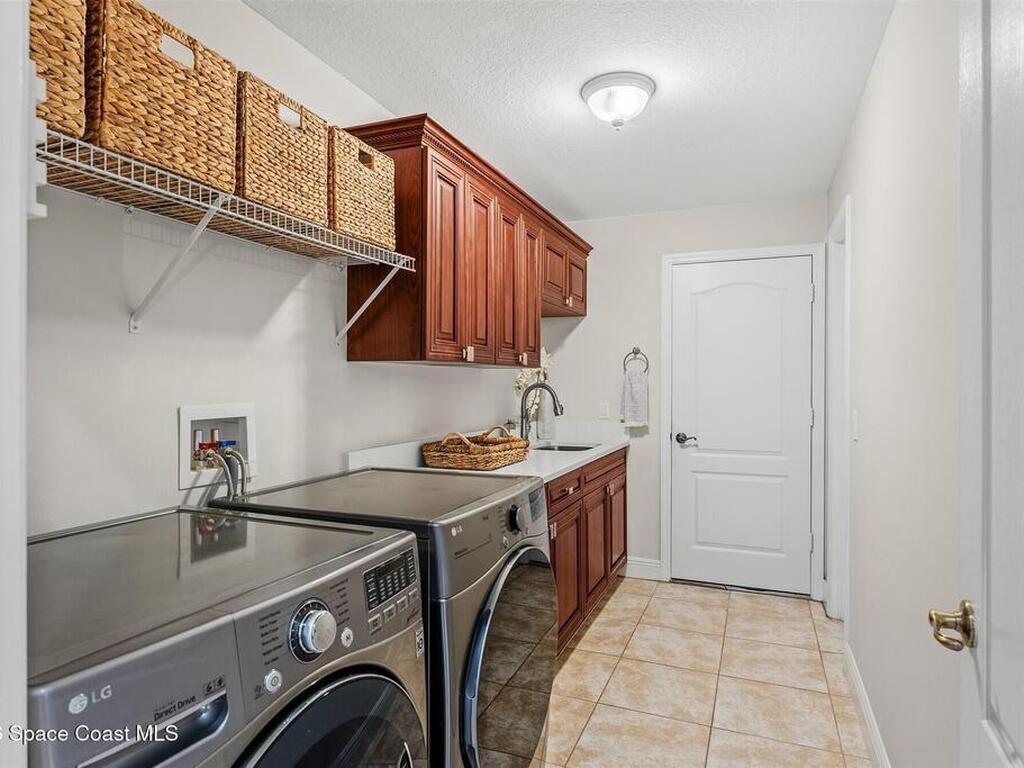 1807 Auburn Lakes Drive, Suntree, FL 32955