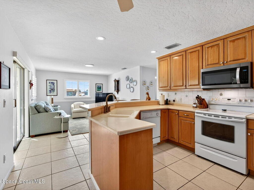 448 Saint Georges Court, Satellite Beach, FL 32937