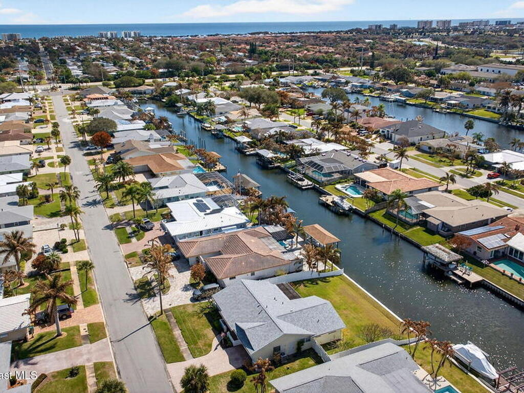 448 Saint Georges Court, Satellite Beach, FL 32937