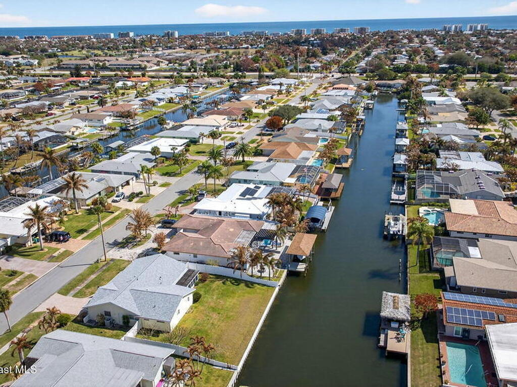 448 Saint Georges Court, Satellite Beach, FL 32937