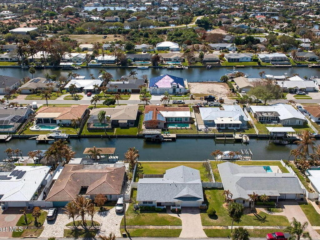 448 Saint Georges Court, Satellite Beach, FL 32937
