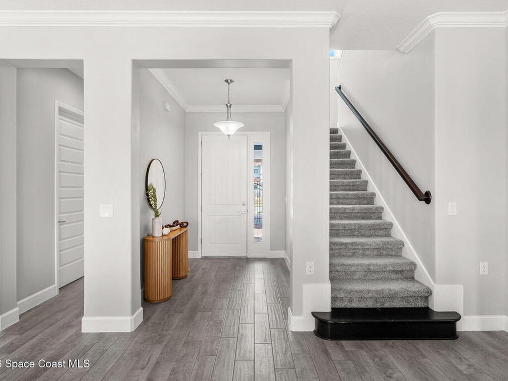 8206 Lyside Drive, Melbourne, FL 32940