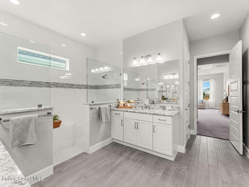 8206 Lyside Drive, Melbourne, FL 32940