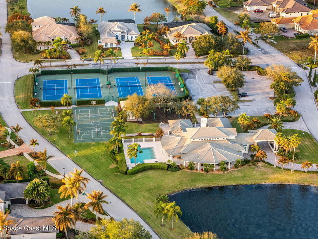 135 Lansing Island Drive, Indian Harbour Beach, FL 32937