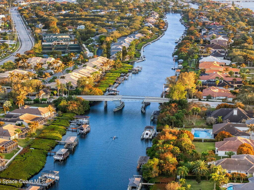 135 Lansing Island Drive, Indian Harbour Beach, FL 32937