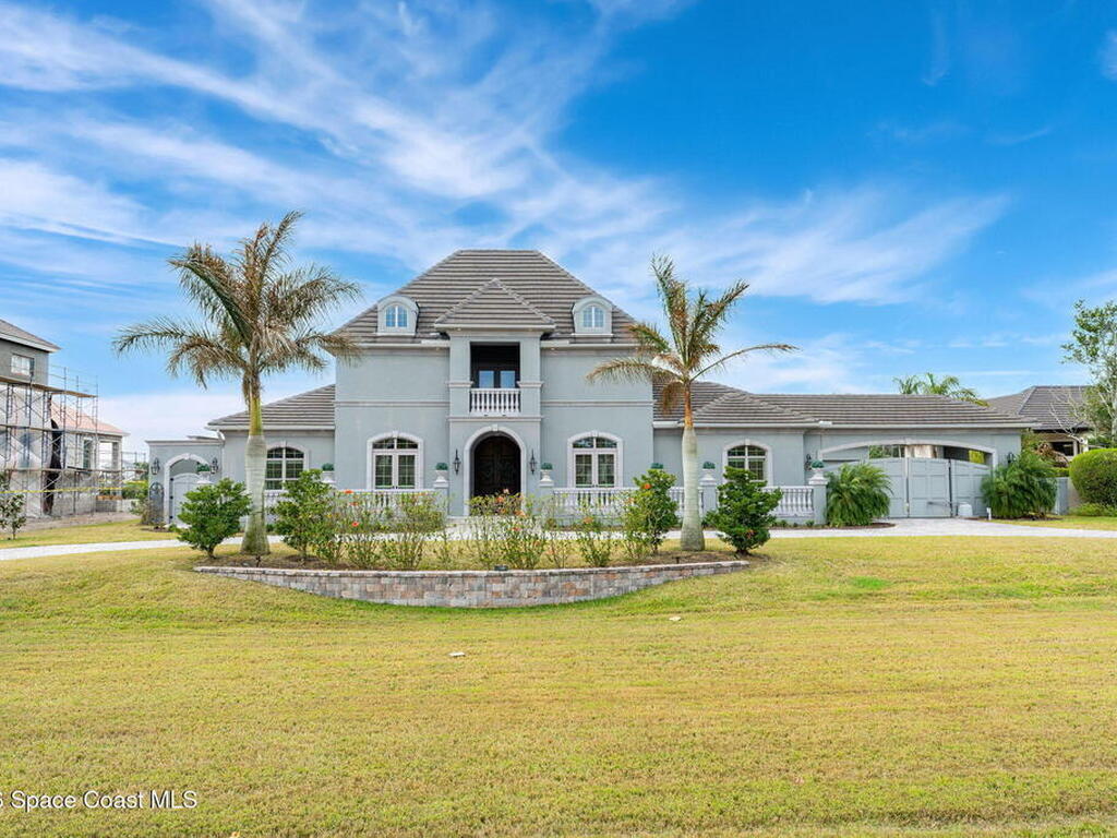 135 Lansing Island Drive, Indian Harbour Beach, FL 32937