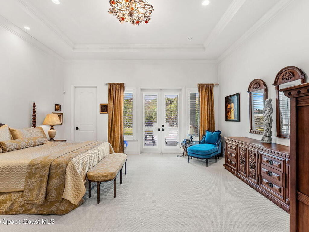 135 Lansing Island Drive, Indian Harbour Beach, FL 32937