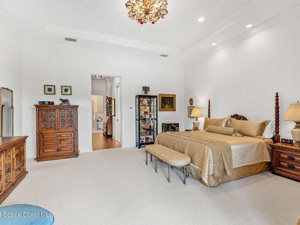 135 Lansing Island Drive, Indian Harbour Beach, FL 32937