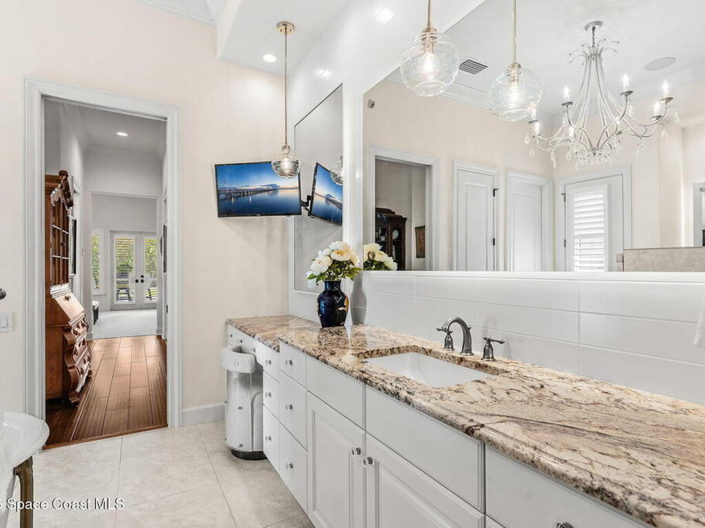 135 Lansing Island Drive, Indian Harbour Beach, FL 32937