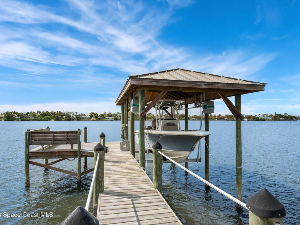 135 Lansing Island Drive, Indian Harbour Beach, FL 32937