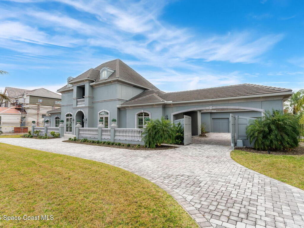 135 Lansing Island Drive, Indian Harbour Beach, FL 32937