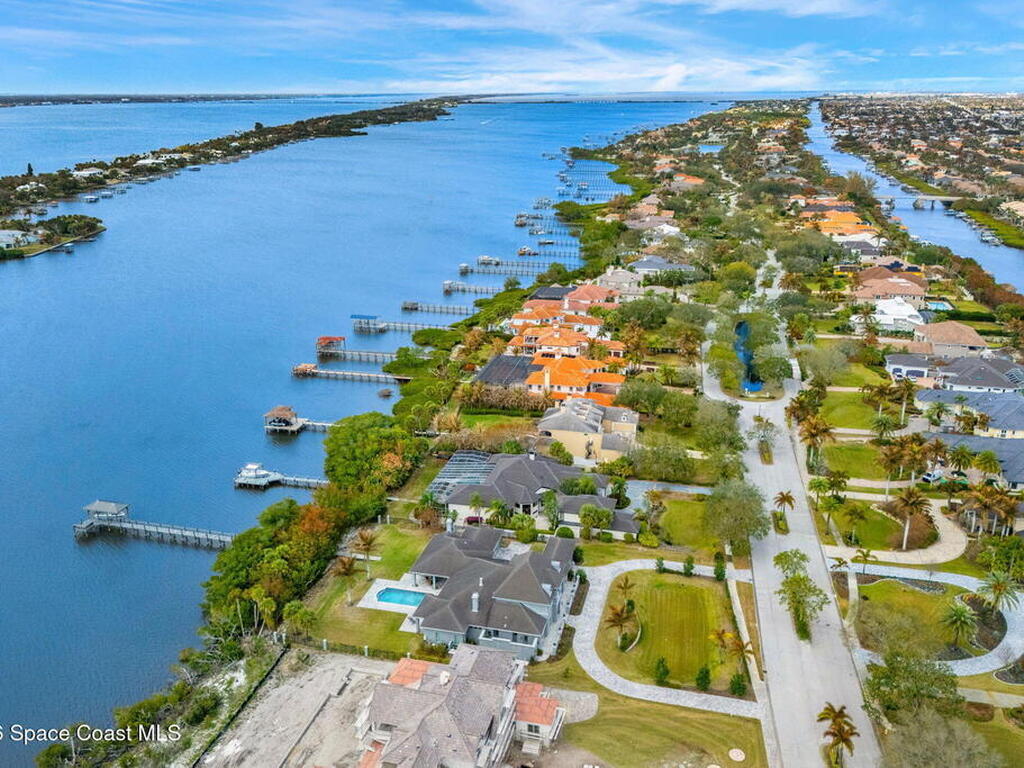 135 Lansing Island Drive, Indian Harbour Beach, FL 32937