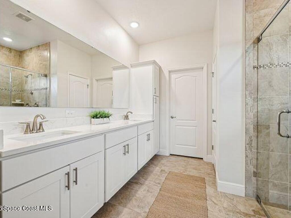 8746 103rd Avenue, Vero Beach, FL 32967