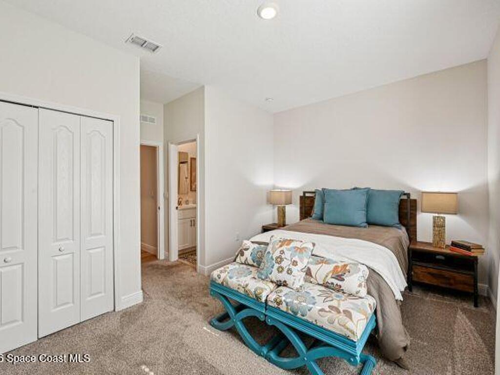 8746 103rd Avenue, Vero Beach, FL 32967