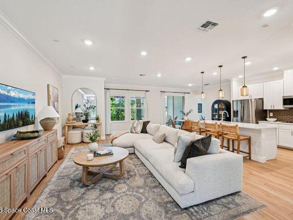 8746 103rd Avenue, Vero Beach, FL 32967