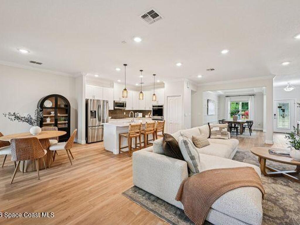 8746 103rd Avenue, Vero Beach, FL 32967