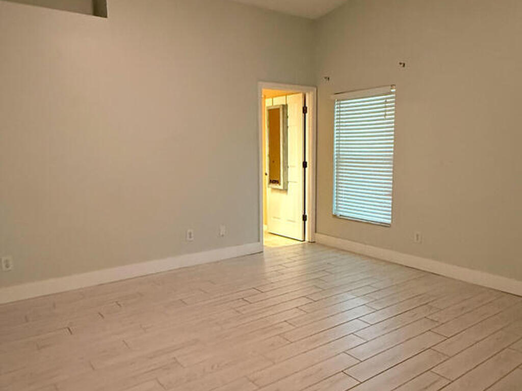 877 Villa Drive, Melbourne, FL 32940