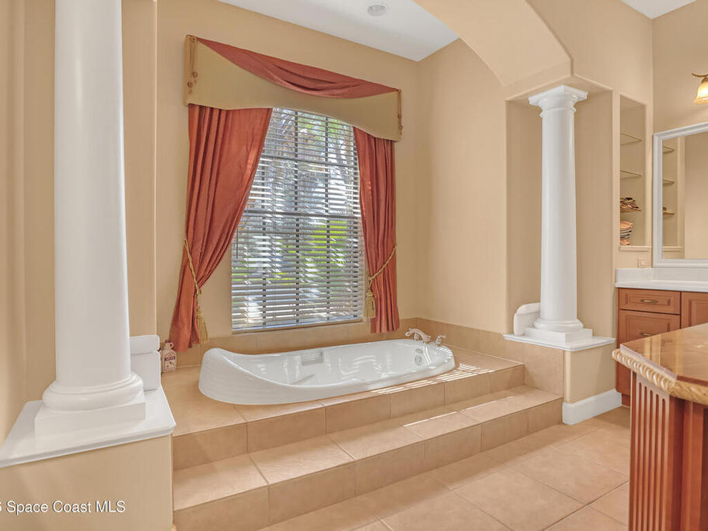 8252 Old Tramway Drive, Melbourne, FL 32940