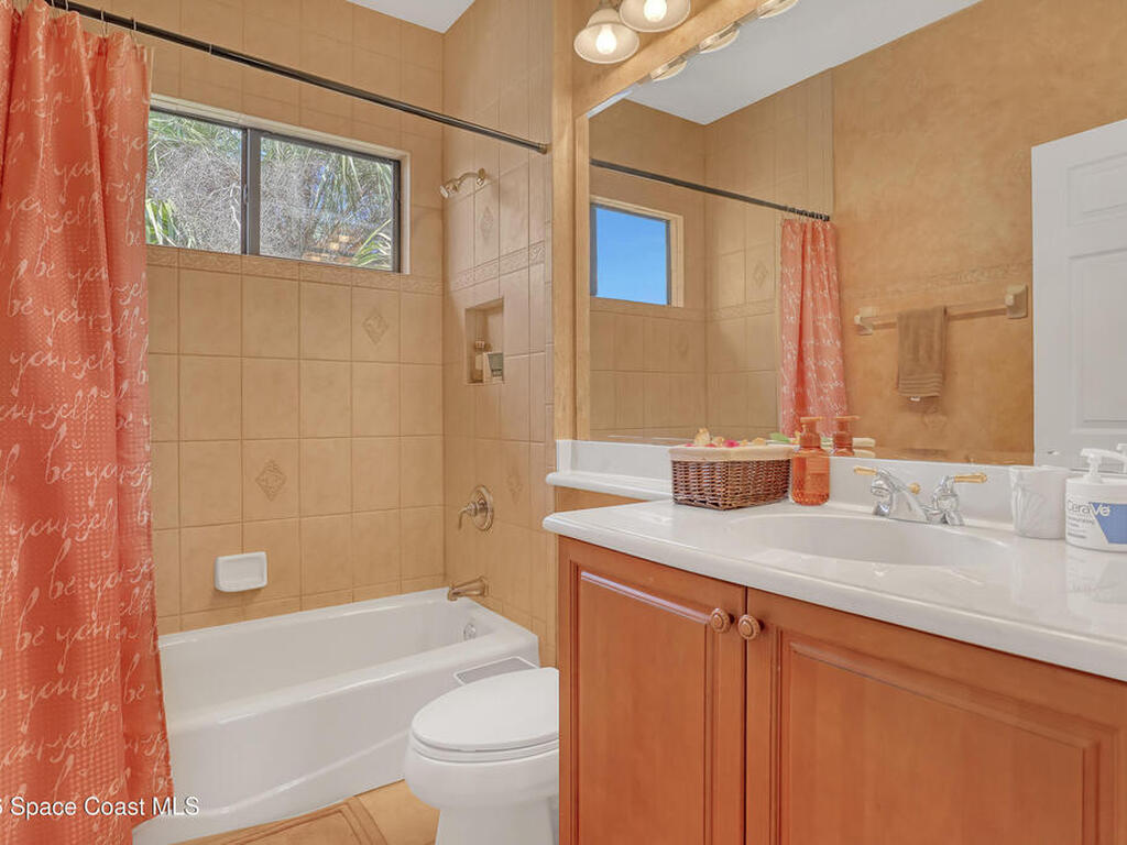 8252 Old Tramway Drive, Melbourne, FL 32940