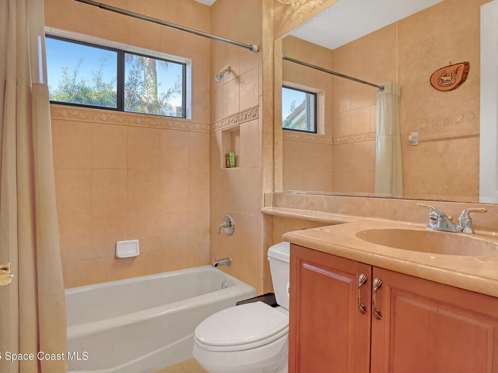 8252 Old Tramway Drive, Melbourne, FL 32940