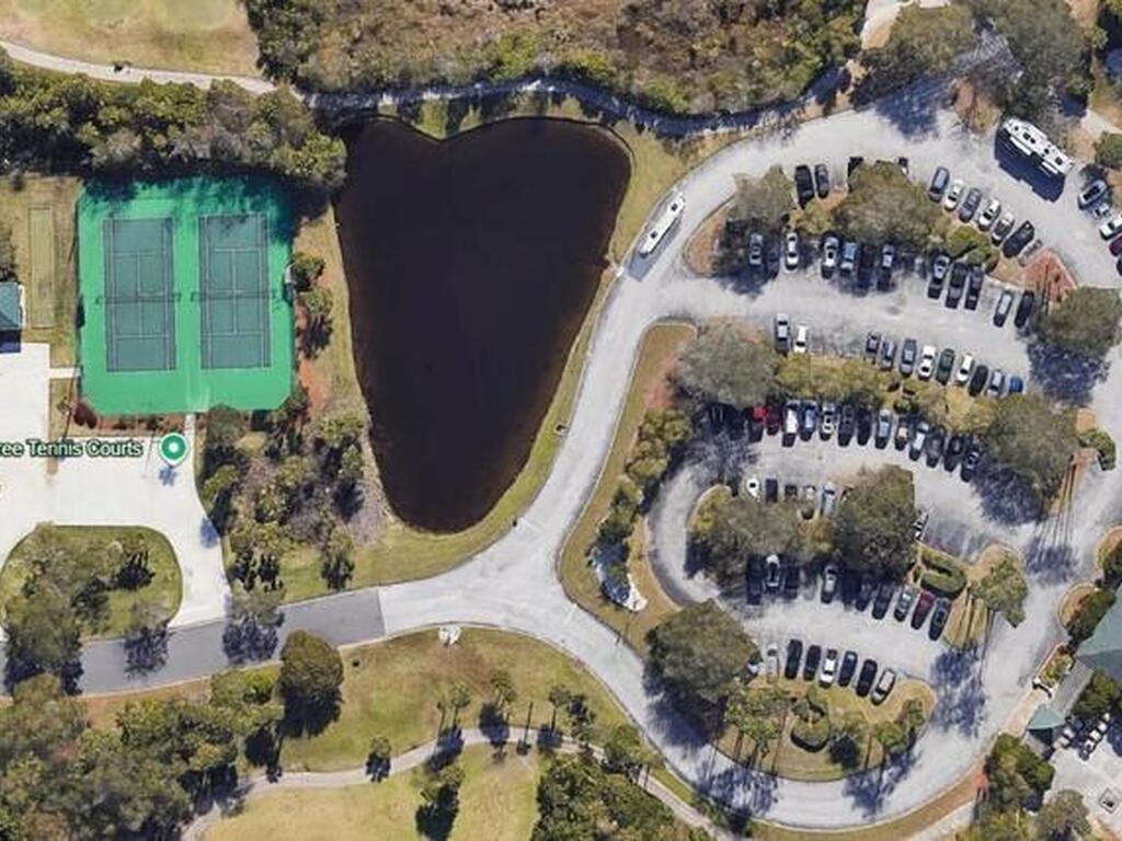 8252 Old Tramway Drive, Melbourne, FL 32940