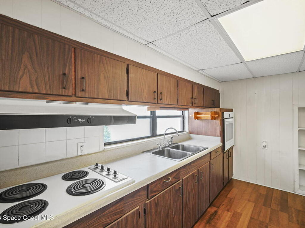 106 Sunrise Ave Avenue, Satellite Beach, FL 32937