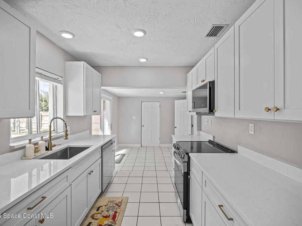 736 Ballard Drive, Melbourne, FL 32935