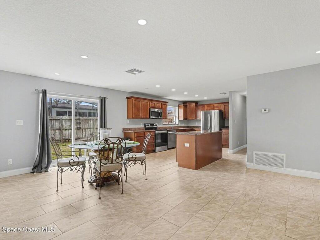 455 Riverside Avenue, Merritt Island, FL 32953