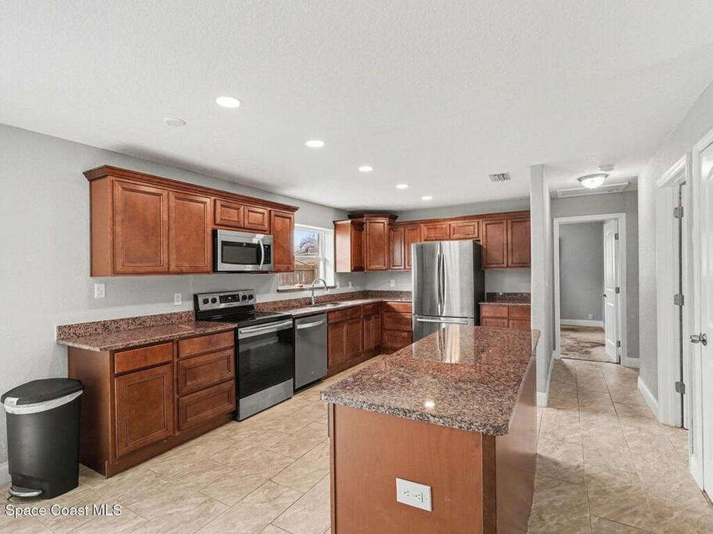 455 Riverside Avenue, Merritt Island, FL 32953