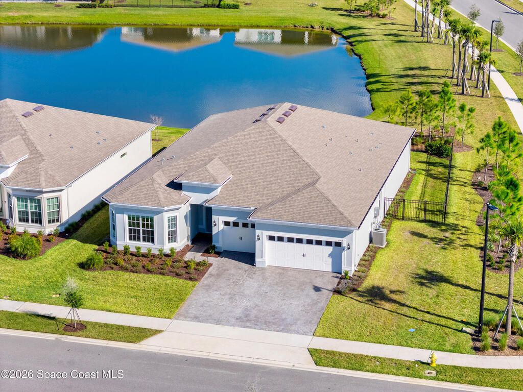 8969 Shoreline Avenue, Melbourne, FL 32940