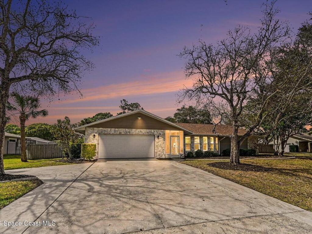 742 Penguin Avenue, Palm Bay, FL 32907