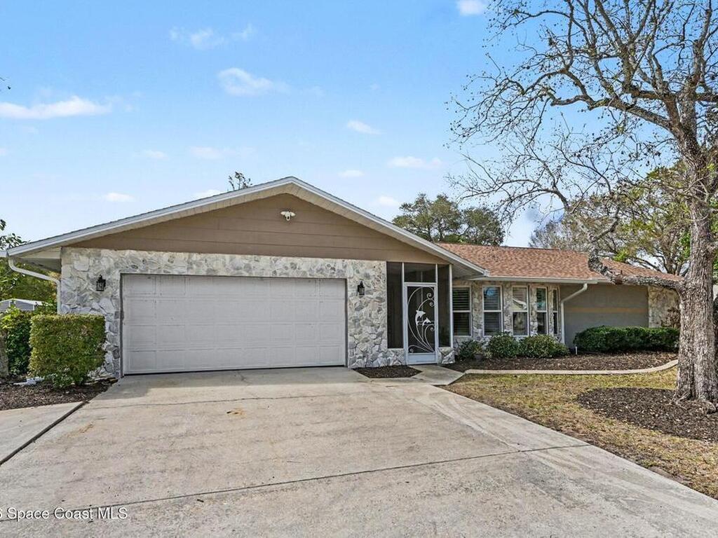 742 Penguin Avenue, Palm Bay, FL 32907