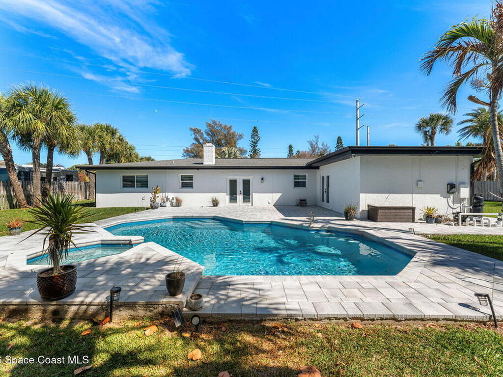 300 Oak Street, Melbourne Beach, FL 32951