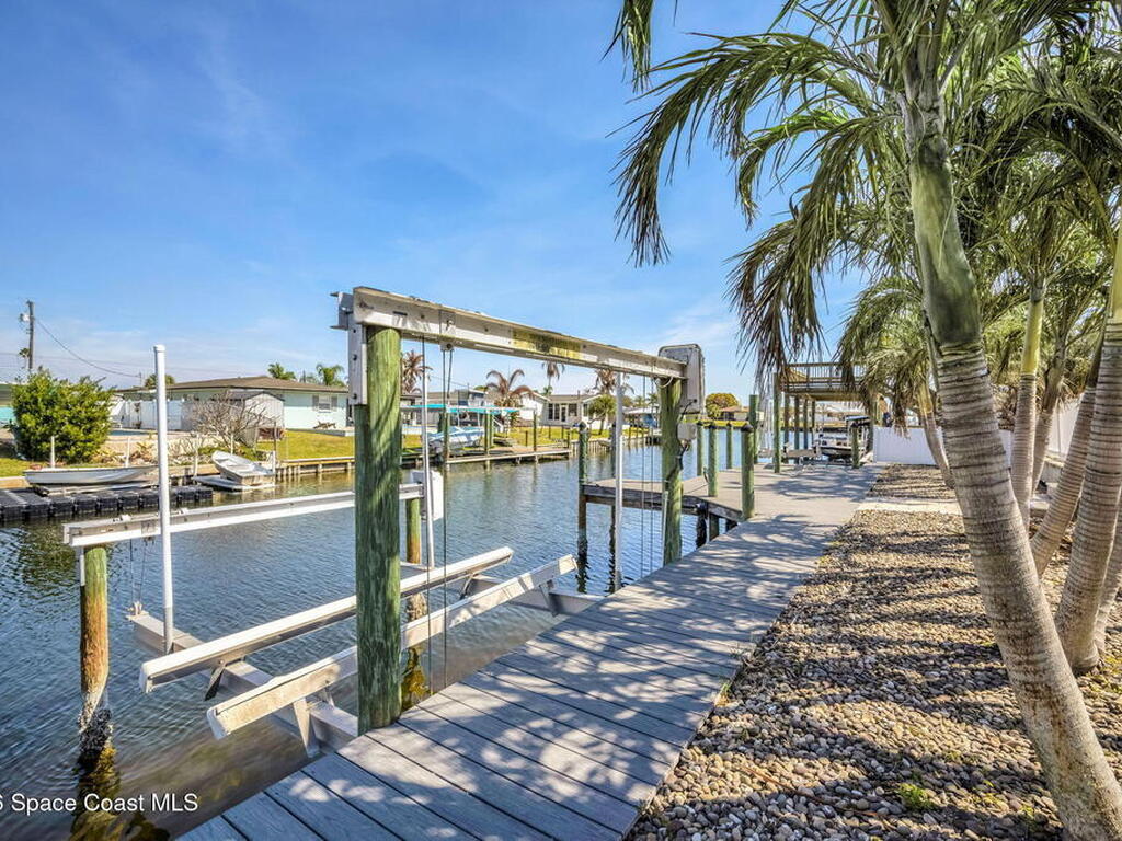 380 Artemis Boulevard, Merritt Island, FL 32953