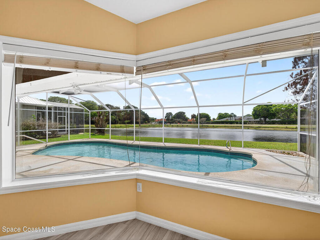 306 Lake Victoria Circle, Melbourne, FL 32940