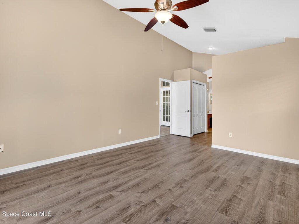 306 Lake Victoria Circle, Melbourne, FL 32940