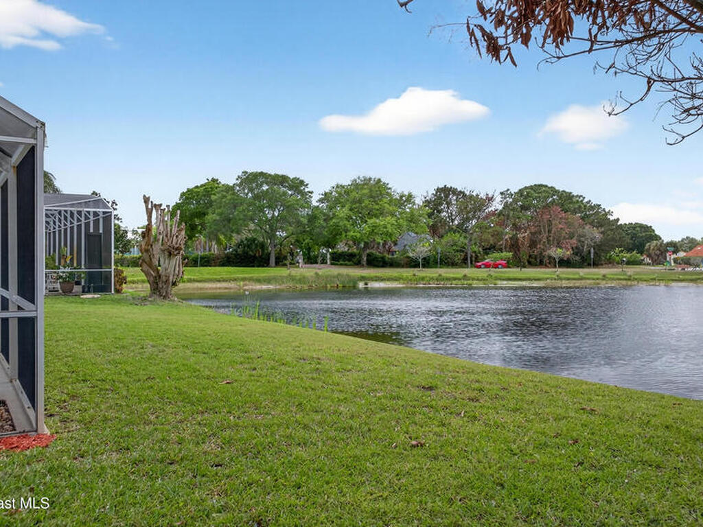 306 Lake Victoria Circle, Melbourne, FL 32940