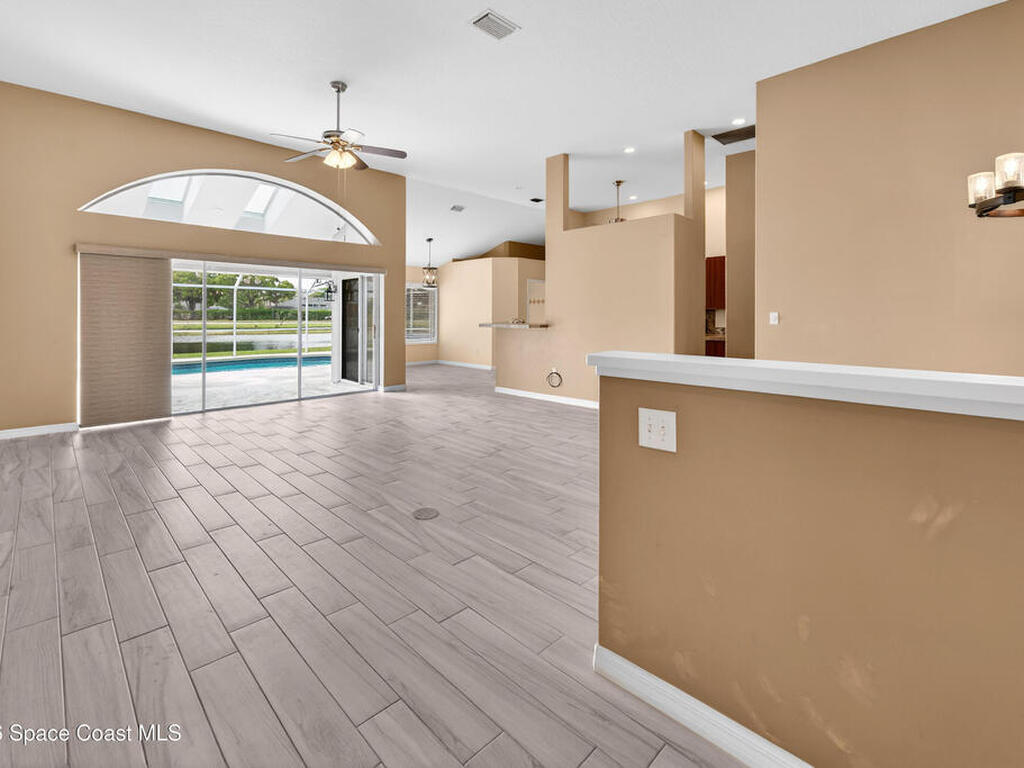 306 Lake Victoria Circle, Melbourne, FL 32940