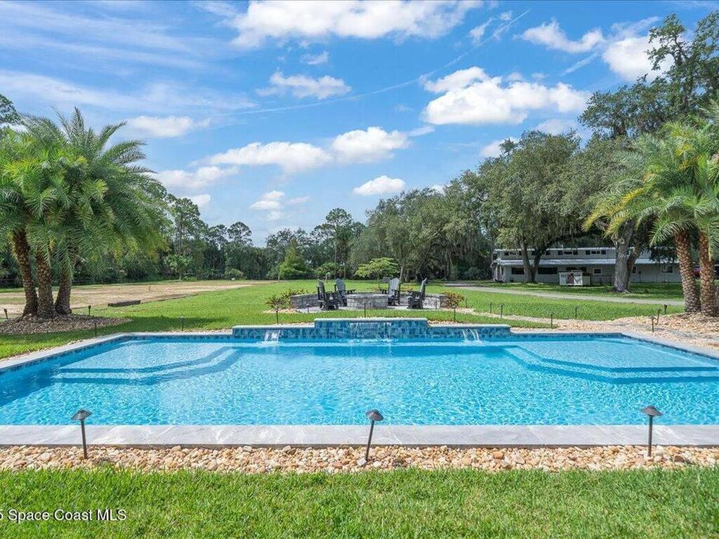 5685 Lake Washington Road, Melbourne, FL 32934