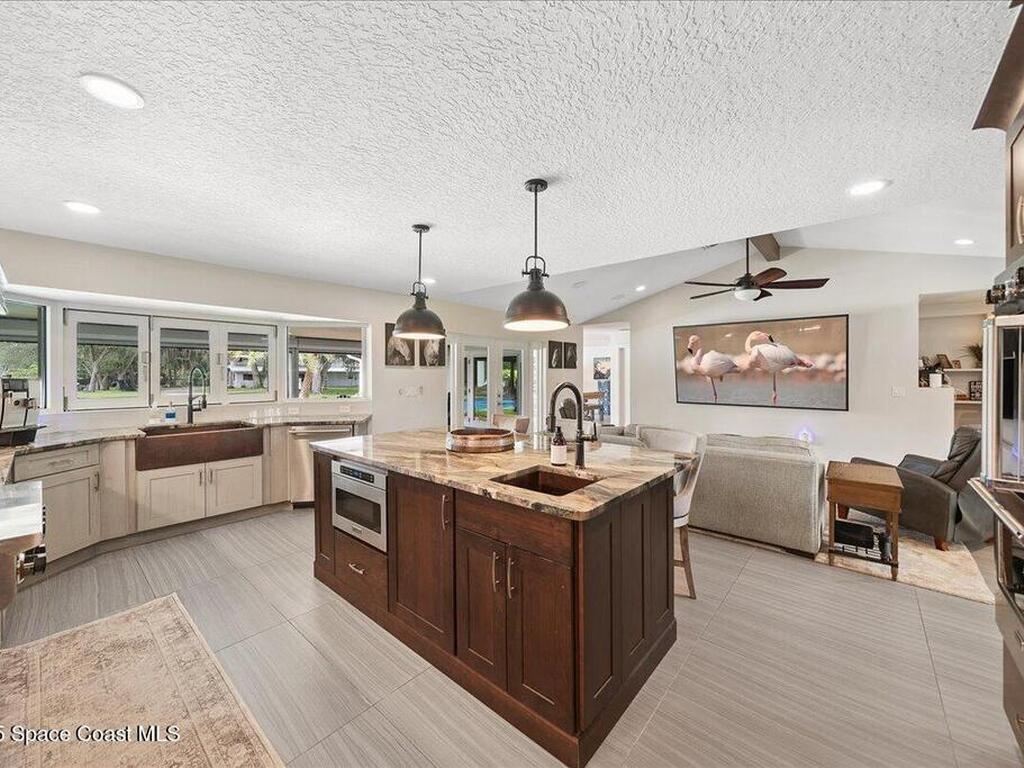 5685 Lake Washington Road, Melbourne, FL 32934