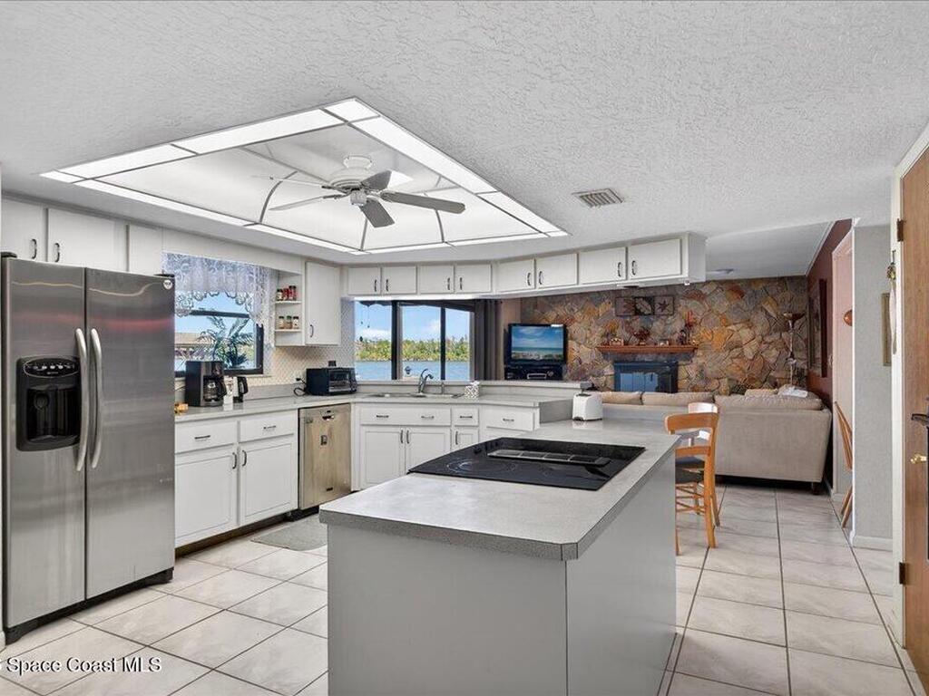 2530 Sykes Creek Drive, Merritt Island, FL 32953