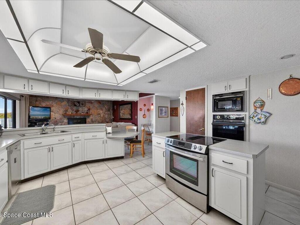 2530 Sykes Creek Drive, Merritt Island, FL 32953