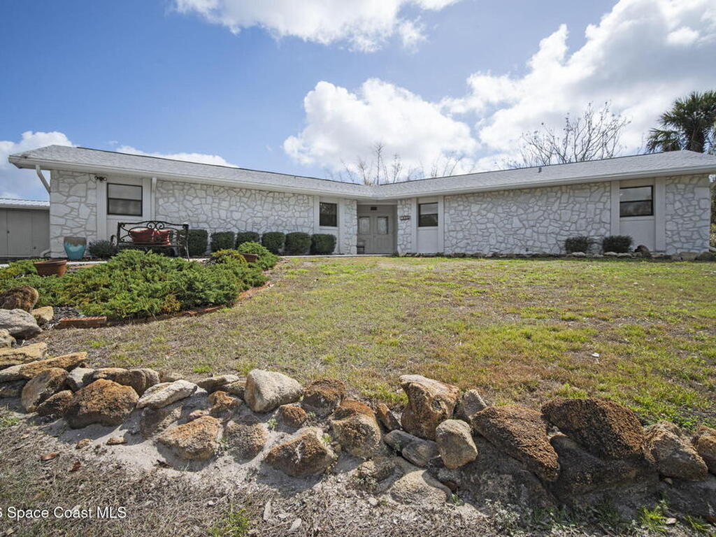 1505 S Carpenter Road, Titusville, FL 32796