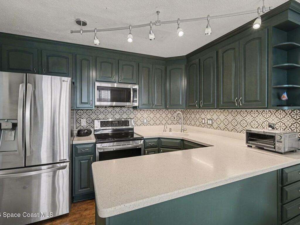 2020 N Atlantic Avenue, Cocoa Beach, FL 32931