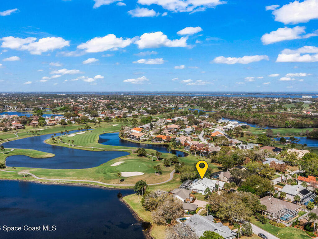 626 Rossmoor Circle, Suntree, FL 32940