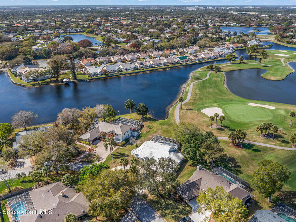 626 Rossmoor Circle, Suntree, FL 32940